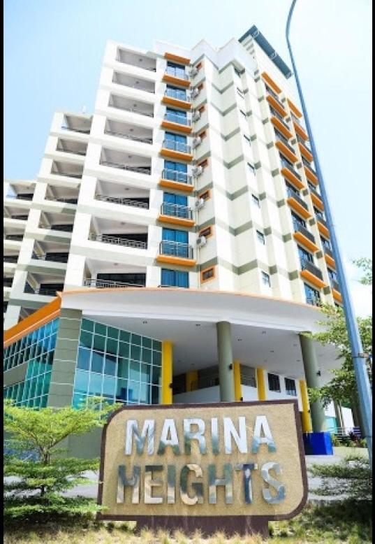 Marina Heights Seaview Resort 2 Lumut Kültér fotó