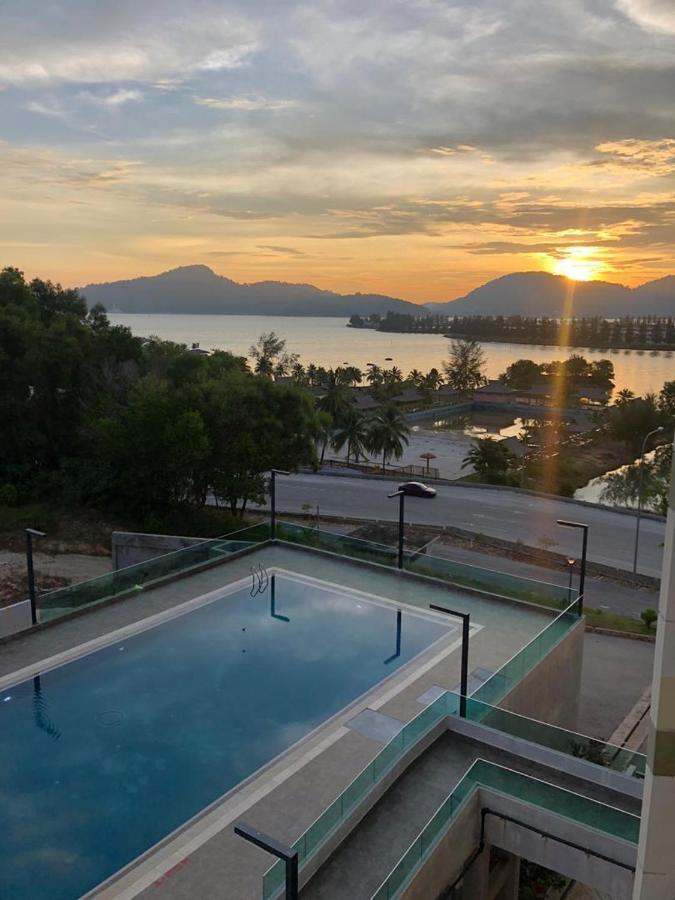 Marina Heights Seaview Resort 2 Lumut Kültér fotó